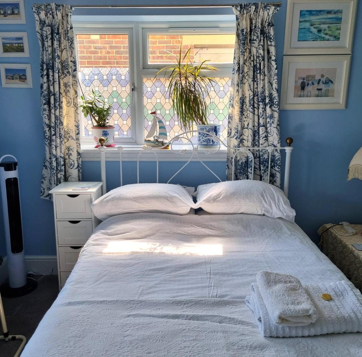 The Witterings Bed And Breakfast Chichester Exterior photo