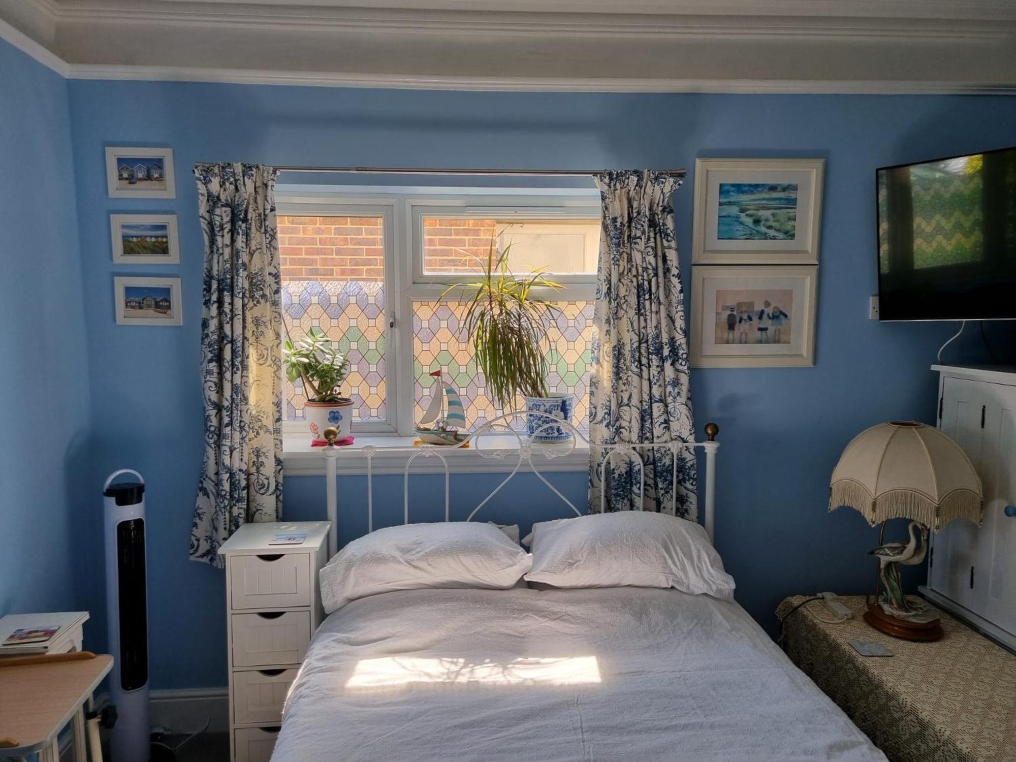 The Witterings Bed And Breakfast Chichester Exterior photo